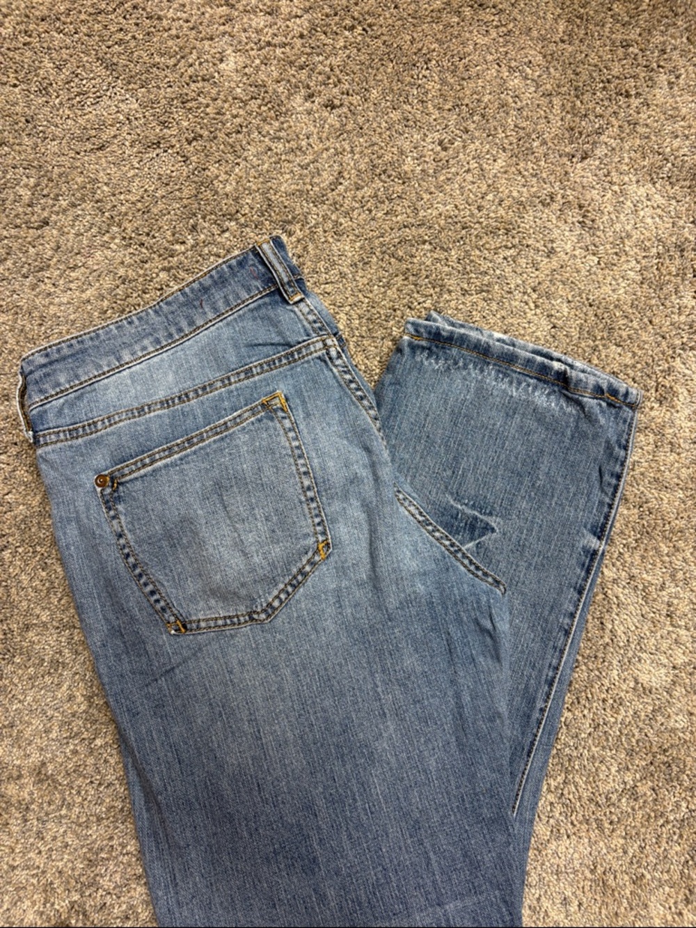 Pilcro Women’s Boyfriend Jeans in Light Blue Distressed Denim - Picture 4 of 4